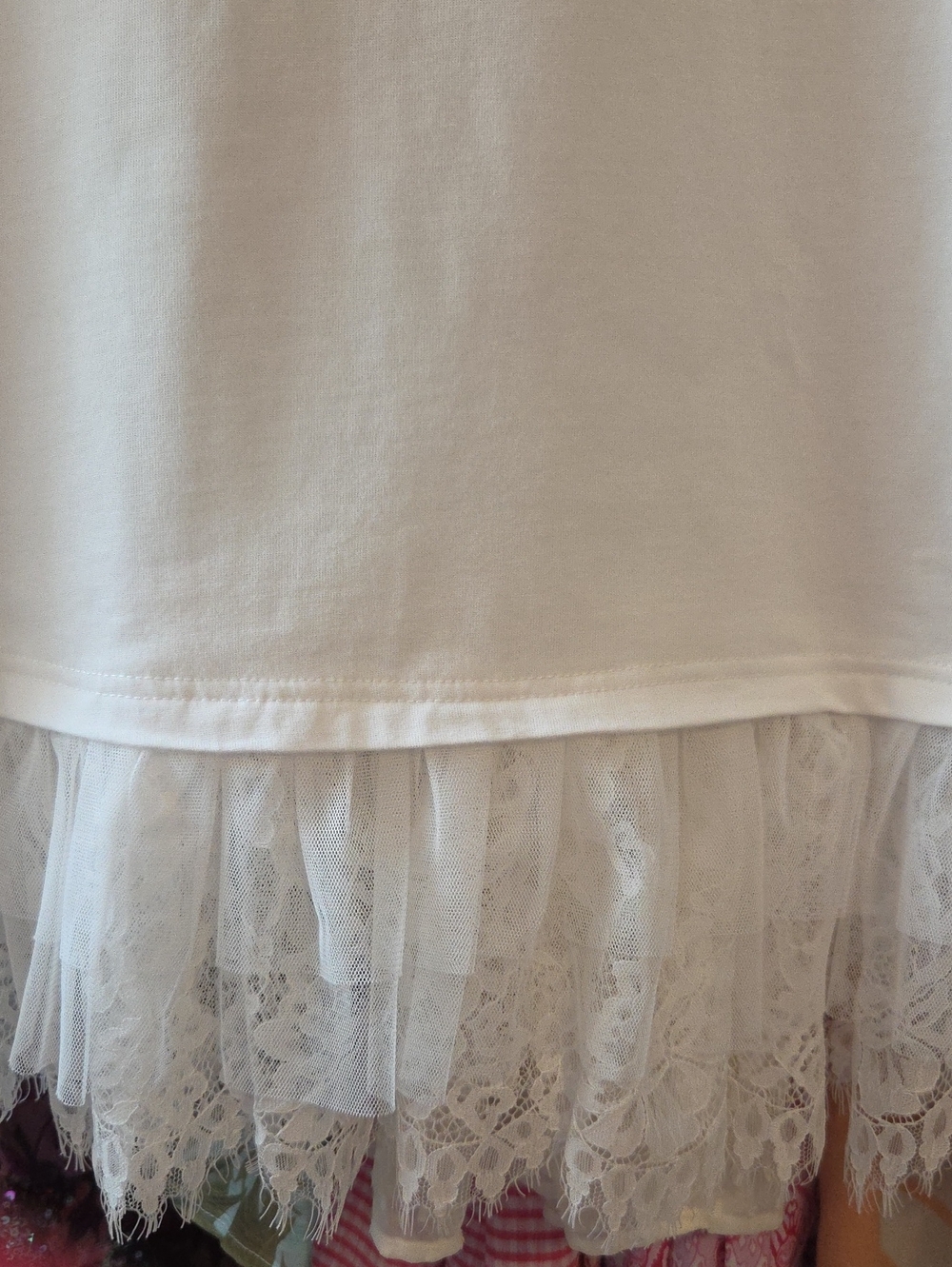 White Short Sleeve Tee with Lace Hem and Rhinestone Bow Accent - Picture 4 of 10